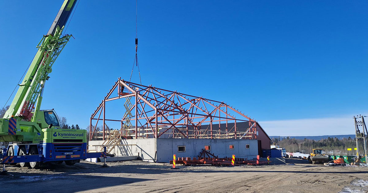 Driftsbygning og kontorlokaler på til sammen 1000 kvm.